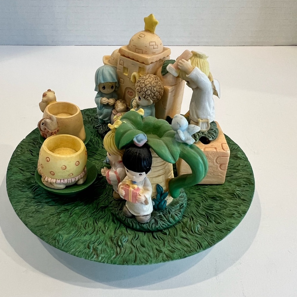 Precious Moments 1998 Nativity Mini Tea
Set Display INCOMPLETE missing spoon - Picture 3 of 13